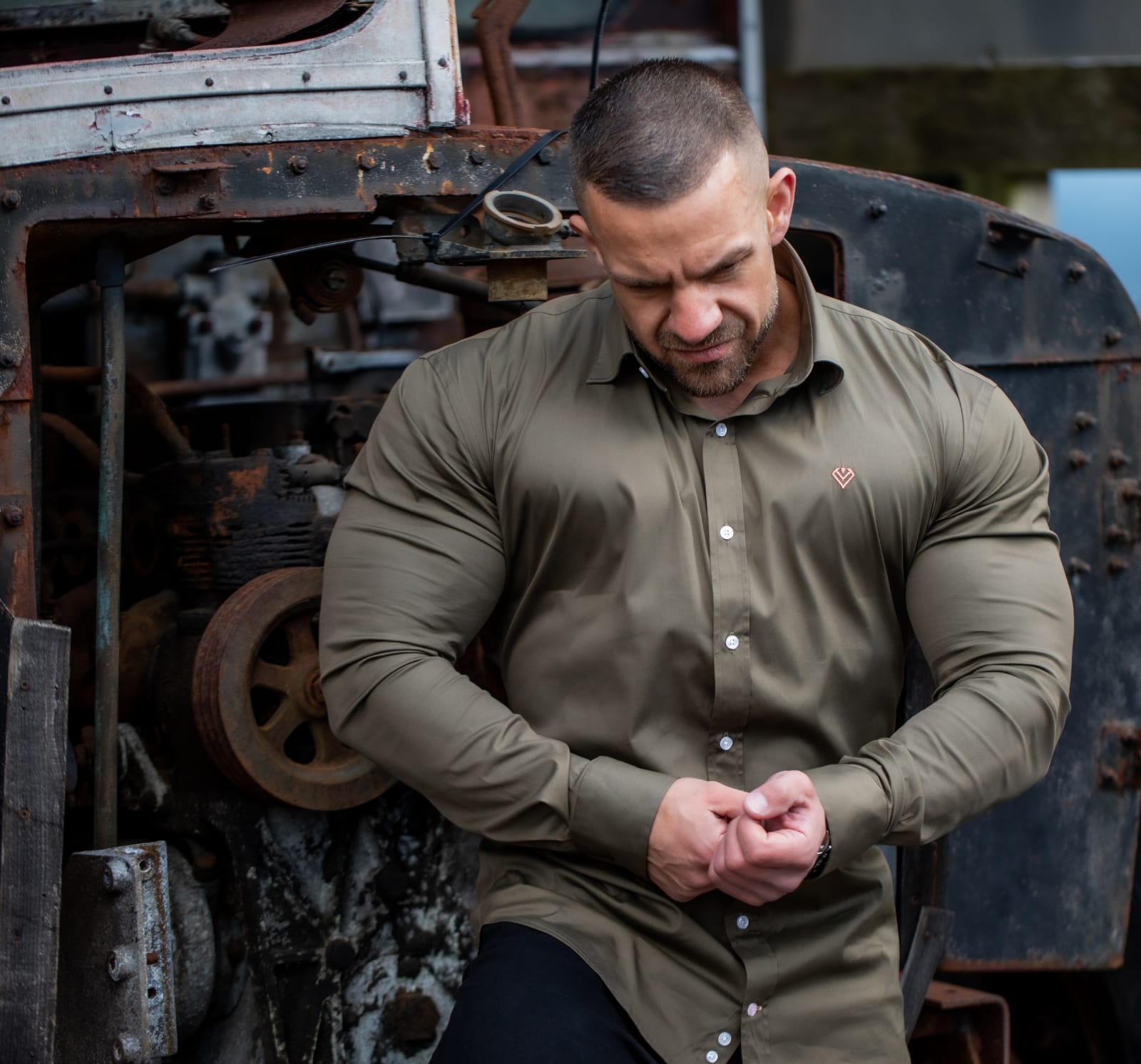 Dress shirts sale for bodybuilders